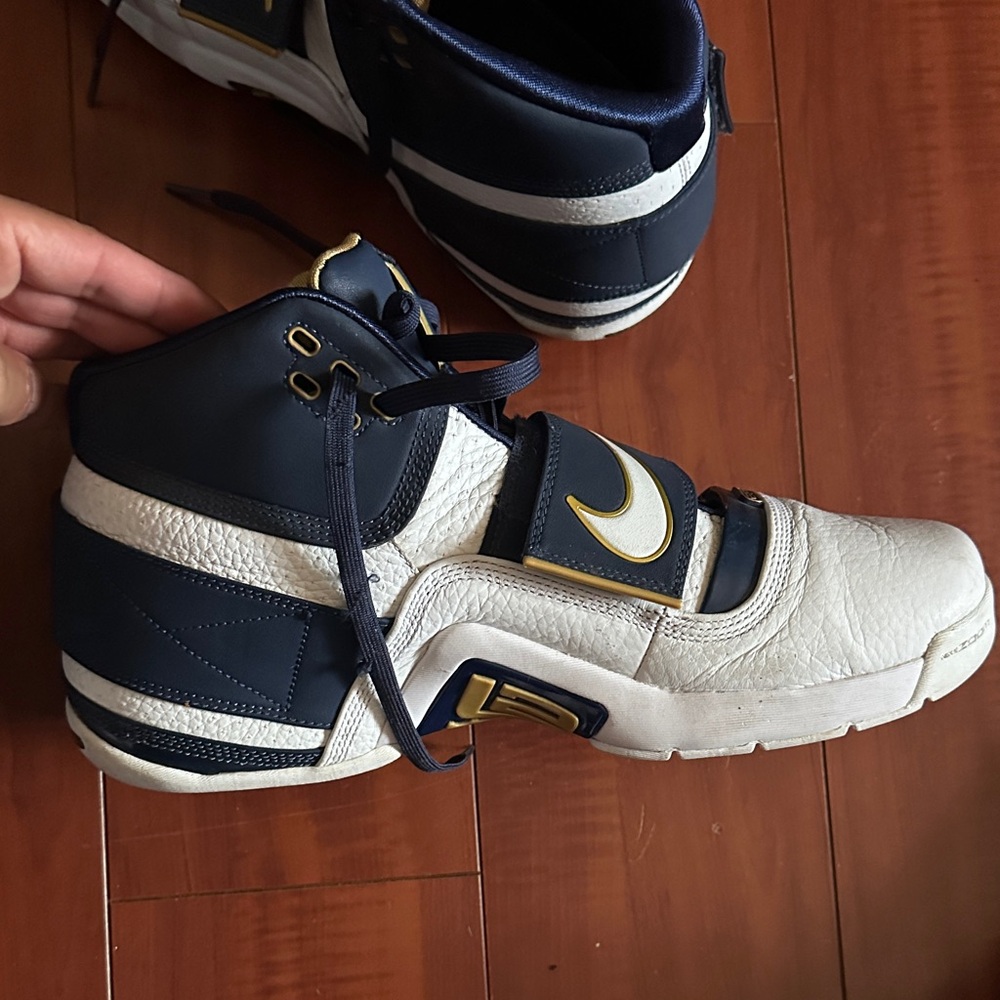 Nike LeBron Solider 1 Think 16 - Picture 4 of 9